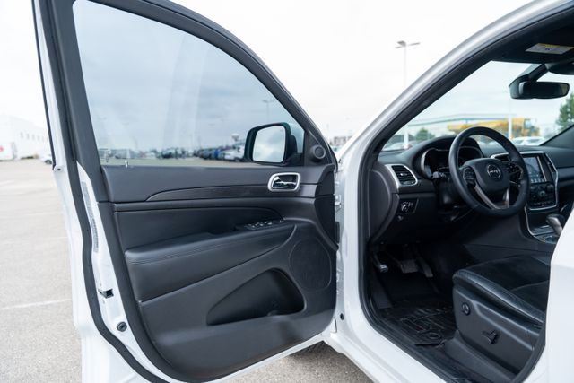 2018 Jeep Grand Cherokee Altitude 21