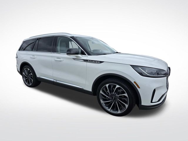 White Metallic 2026 Lincoln Aviator SUV / Crossover Rear-Wheel Drive Automatic
