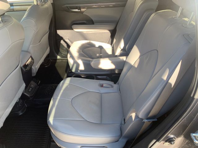 Used 2023 Toyota Highlander SUV