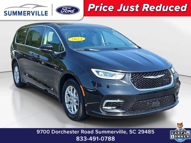 Diamond Black Crystal Pearlcoat 2024 Chrysler Pacifica Minivan Front-Wheel Drive 9-Speed Automatic