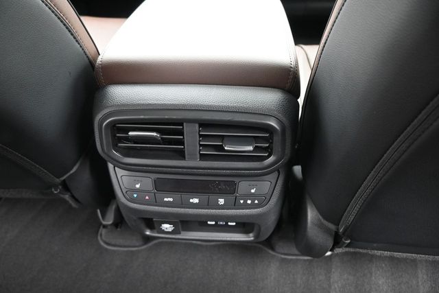 Used 2025 Honda Pilot SUV