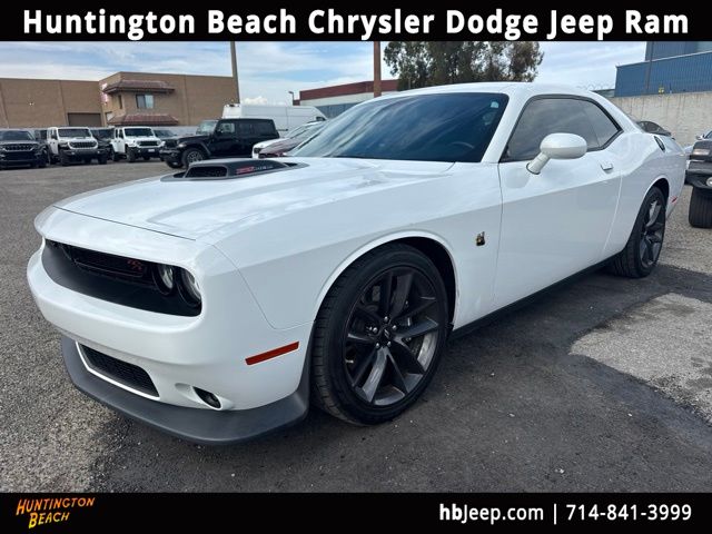 White Knuckle Clearcoat 2019 Dodge Challenger Coupe Rear-Wheel Drive 8-Speed Automatic
