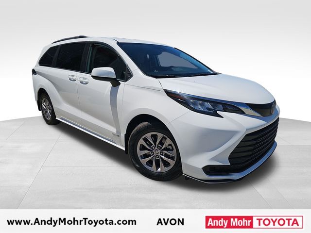 Super White 2021 Toyota Sienna LE 8-Passenger FWD Minivan Front-Wheel Drive Continuously Variable Transmission