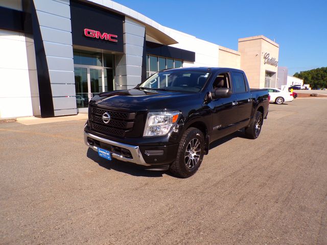  2021 Nissan Titan SV Crew Cab 4WD   
