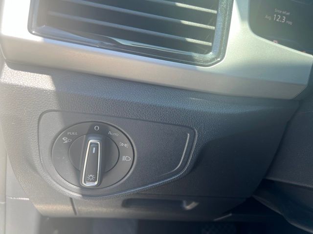 2023 Volkswagen Atlas 3.6L V6 SE w/Technology White at Sutliff Volkswagen