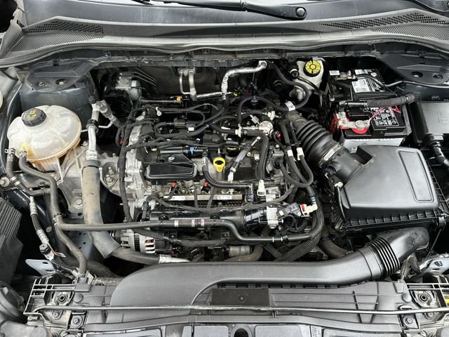 Used 2022 Blue Ford SE image 19