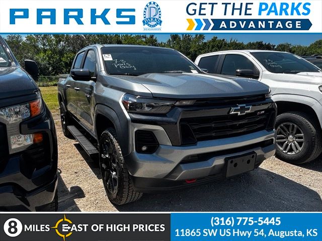 Sterling Gray Metallic 2025 Chevrolet Colorado Pickup Truck Four-Wheel Drive 8-Speed Automatic