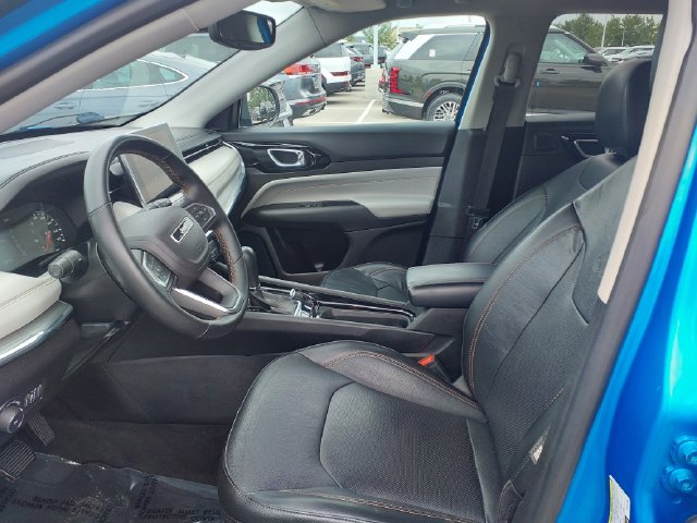 Used 2022 Laser Blue Jeep Limited image 9