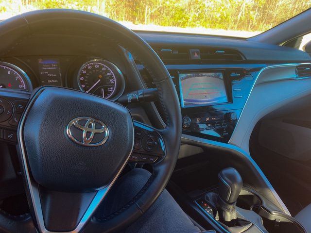 2018 Toyota Camry SE 26