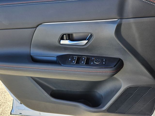 New 2026 White Nissan SR image 28