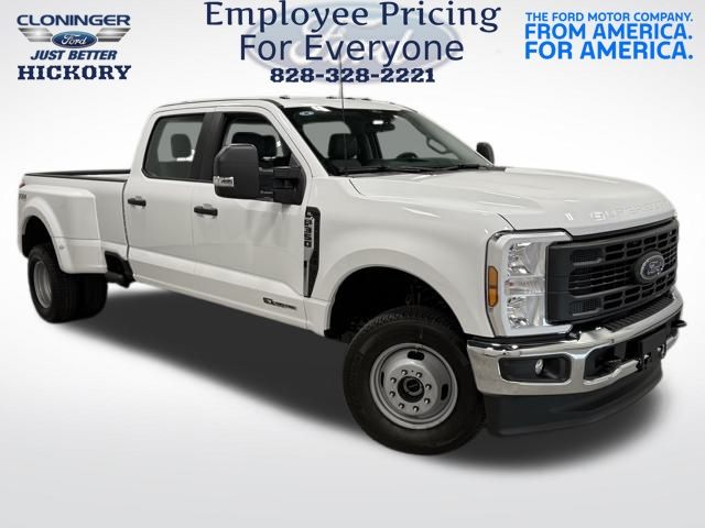 2025 Ford F-350SD XL photo