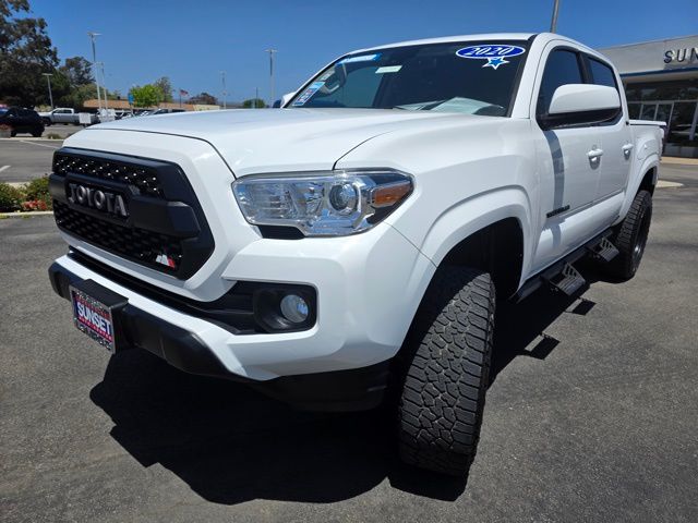 2020 Toyota Tacoma SR5 photo