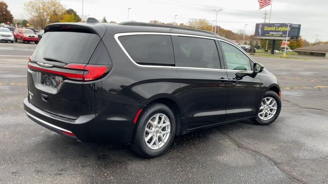 2022 Chrysler Pacifica Touring L 8