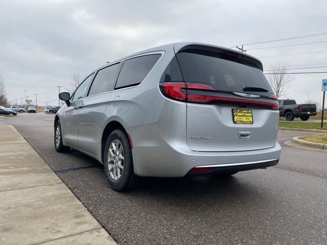 2026 Chrysler Pacifica Select - Silver Mist Clearcoat exterior view 7