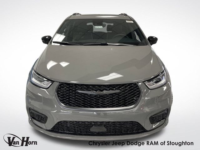 2025 Chrysler Pacifica Limited photo
