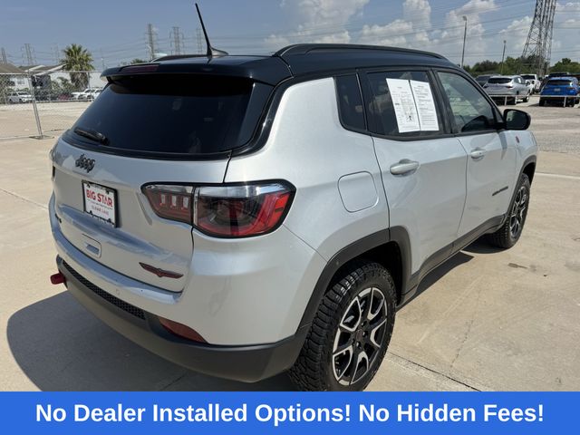 2025 Jeep Compass Trailhawk Silver at Community Kia