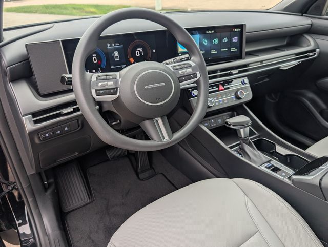 2027 Hyundai Santa Cruz SE Black at DeMontrond Gulf Freeway