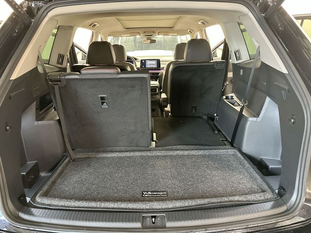 2025 Volkswagen Atlas 2.0T Peak Edition Black at Subaru and VW of Moon Township