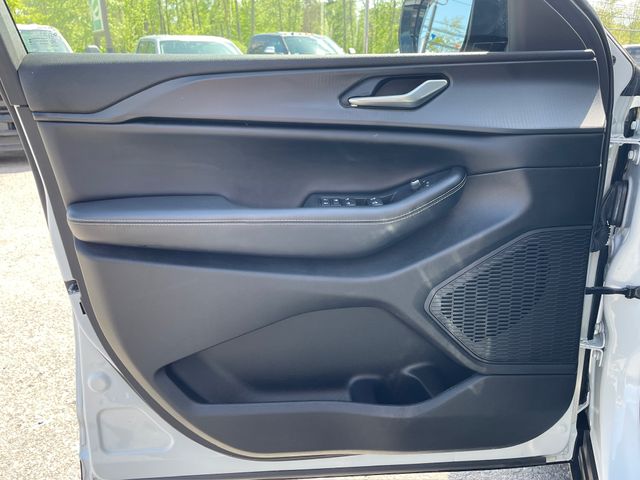 2023 Jeep Grand Cherokee L Altitude - Bright White Clearcoat exterior view 9