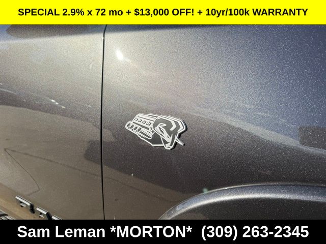 View vehicle photo 5