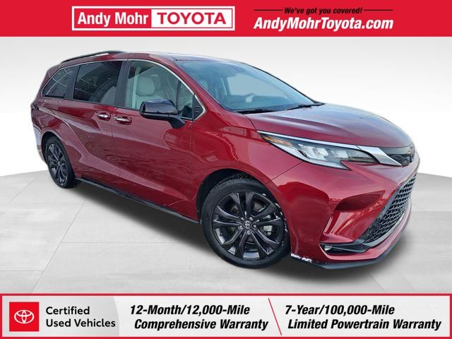 2023 Toyota Sienna XSE 7-Passenger FWD