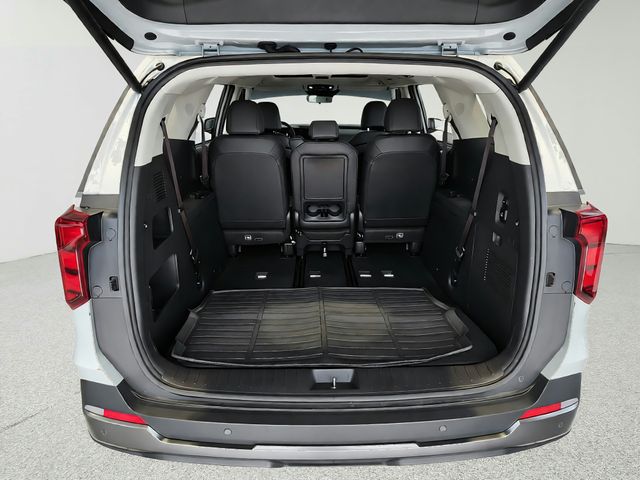 Used 2026 Kia Carnival Van