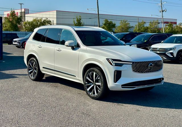 2026 Volvo XC90 B5 Core