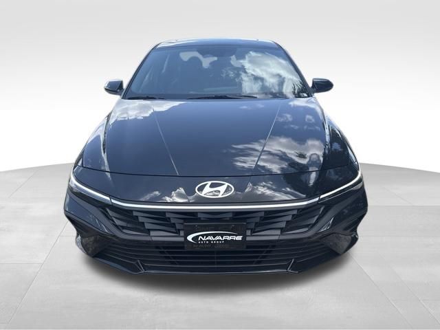 2026 Hyundai Elantra SEL Sport — photo 2