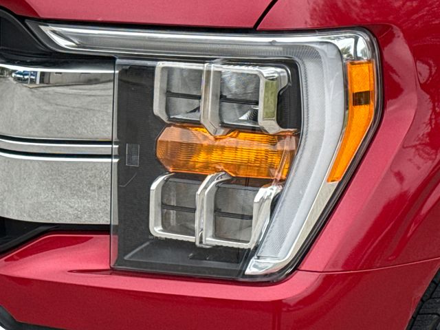 Used 2022 Red Ford Lariat image 4