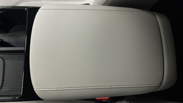 Used 2025 Creamy White Pearl Hyundai Limited image 20