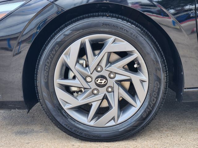 2024 Hyundai Elantra SEL Black at DeMontrond Gulf Freeway