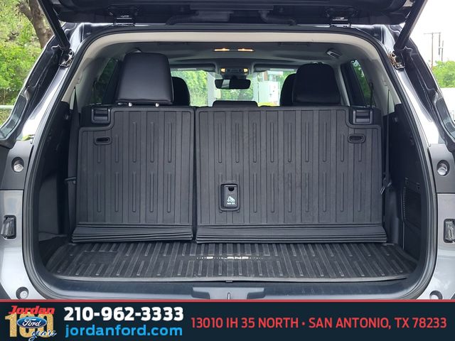 Used Car 2023 Toyota Highlander Hybrid  Xle For Sale Under $40,000 In San Antonio, Texas
