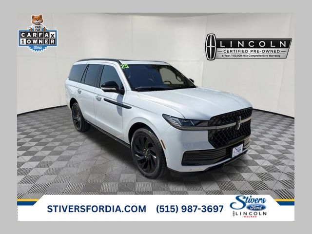 Crystal White Metallic Clearcoat 2025 Lincoln Navigator SUV / Crossover Four-Wheel Drive Automatic