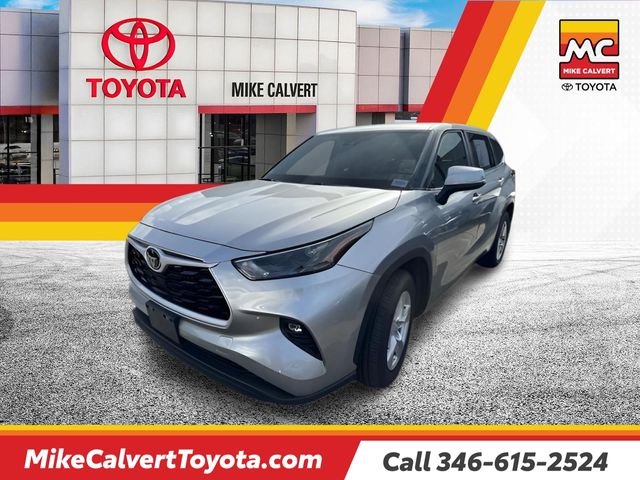 Celestial Silver Metallic 2025 Toyota Highlander SUV / Crossover Front-Wheel Drive 8-Speed Automatic