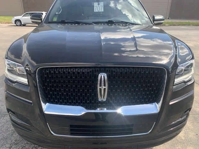 Used 2024 Black Lincoln Reserve image 2