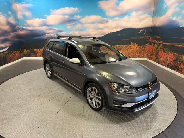 2017 Volkswagen Golf Alltrack Gris Vagón Tracción en las cuatro ruedas 6 velocidades Doble cloch
