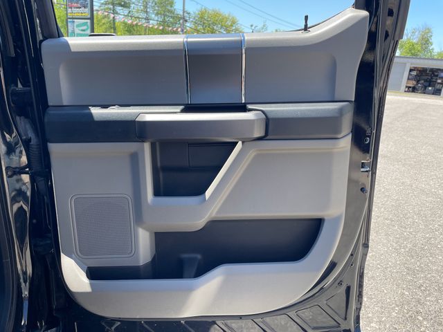 2019 Ford F-150 XLT - Black Metallic exterior view 13