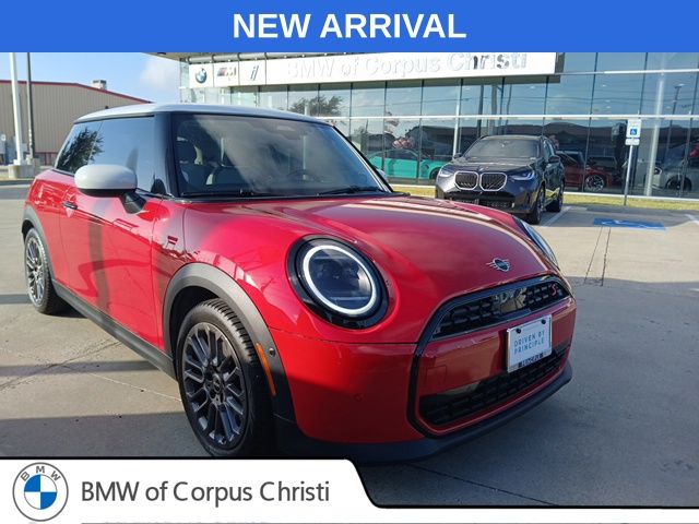 2025 MINI Cooper S Signature Trim 2-door Hatchback