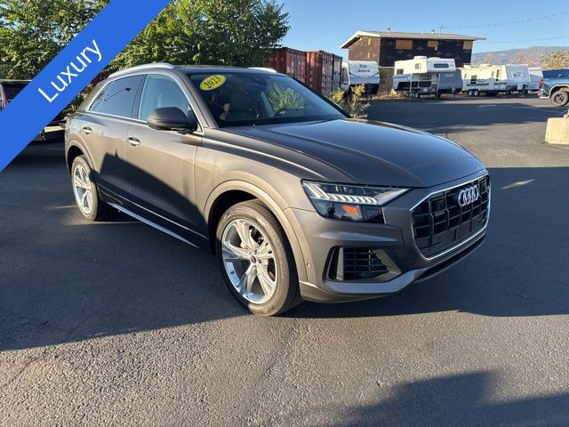 2023 Audi Q8 55 Premium Plus 32