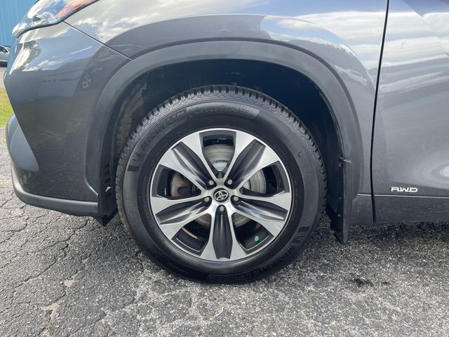 Used 2022 Toyota Highlander Hybrid SUV