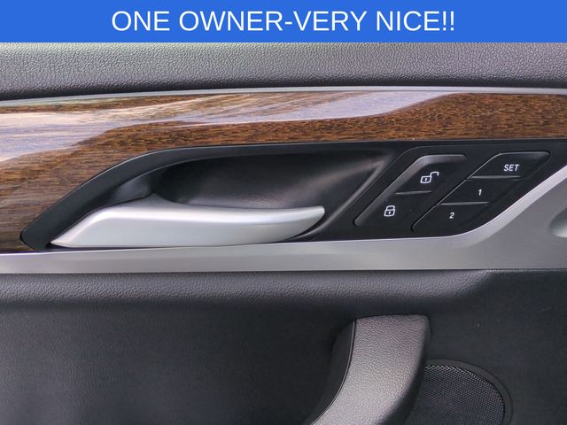 Used 2024 White BMW xDrive30i image 13
