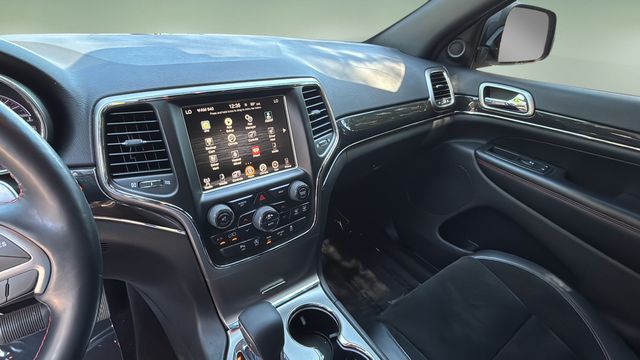 Used 2017 White Jeep Trailhawk image 25