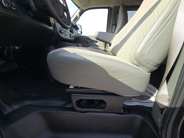 2025 Chevrolet Express 3500 LS:C02507