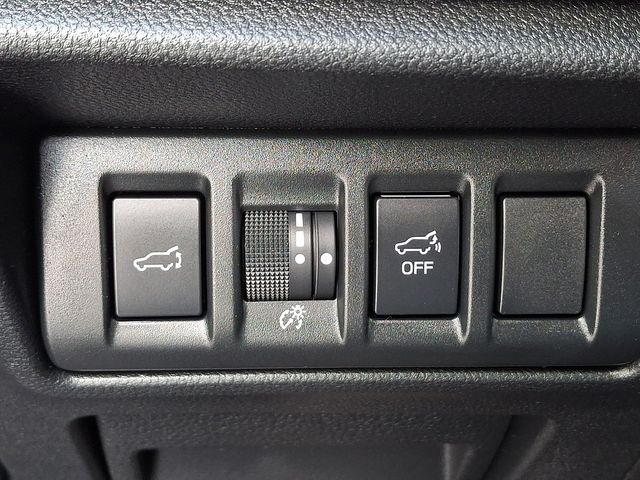2023 Subaru Outback Onyx Edition Silver at Subaru and VW of Moon Township