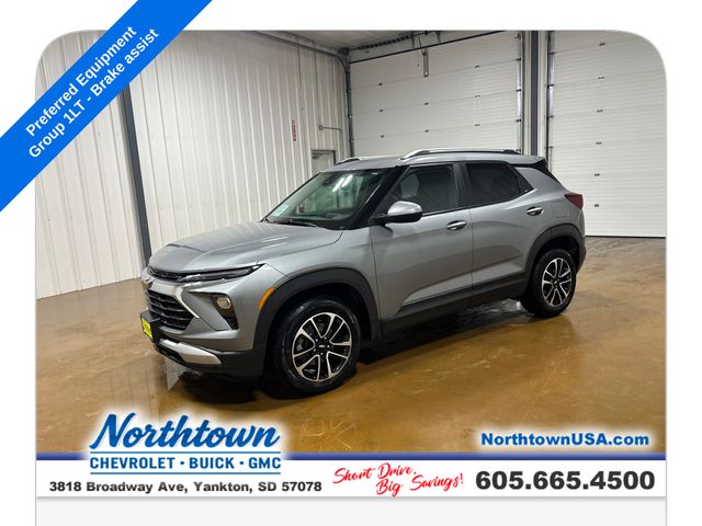Sterling Gray Metallic 2025 Chevrolet Trailblazer SUV / Crossover Four-Wheel Drive 9-Speed Automatic