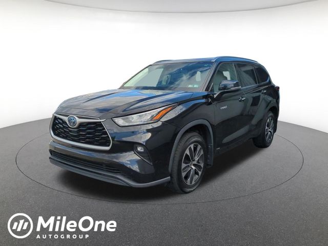 used 2020 Toyota Highlander Hybrid car, priced at $32,481