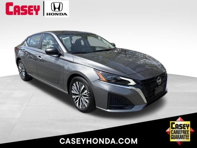 Gray (Gun Metallic) 2025 Nissan Altima 2.5 SV FWD Sedan Front-Wheel Drive Continuously Variable Transmission