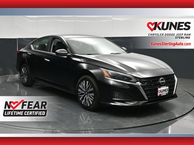 Super Black 2024 Nissan Altima Sedan All-Wheel Drive Continuously Variable Transmission