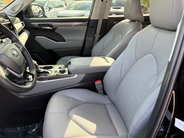 Used 2026 Toyota Highlander SUV