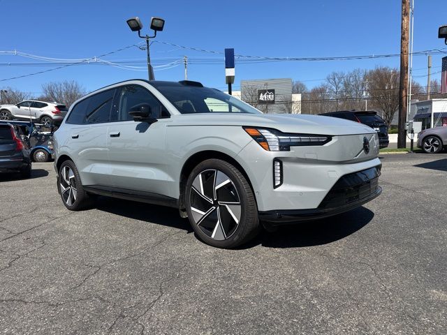 Gray (Vapour Grey Metallic) 2025 Volvo EX90 Twin Performance Ultra 6-Passenger eAWD SUV / Crossover All-Wheel Drive 1-Speed Automatic